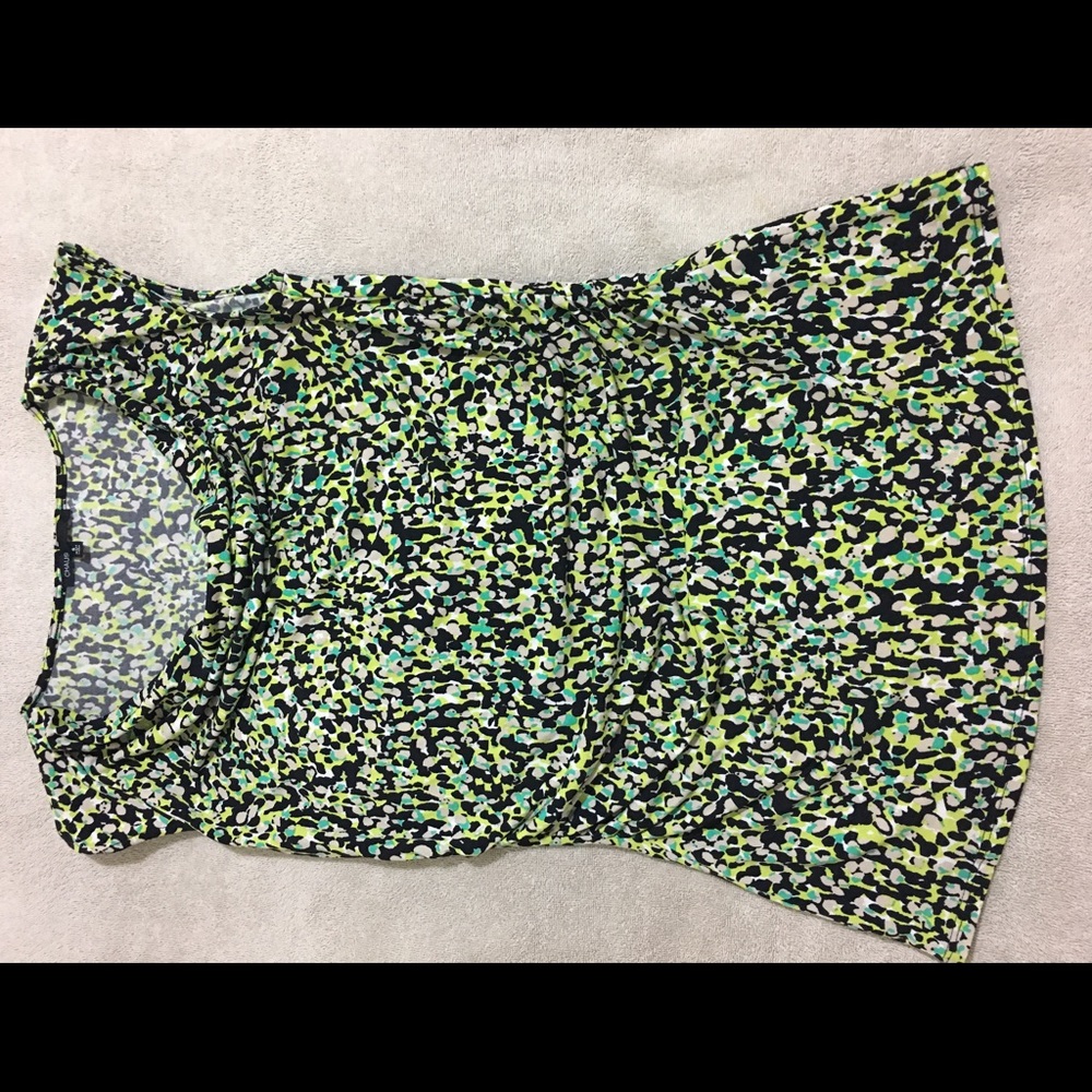 LIKE NEW CHAUS RUCHED TOP